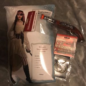 NEW Swashbucklin’ Sweetie Costume